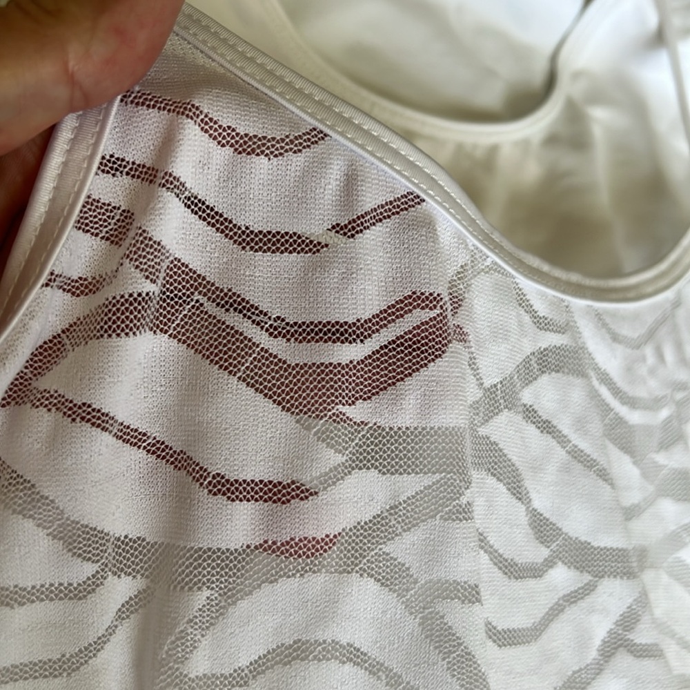White Patterned Tank Top - Picture 5 of 8